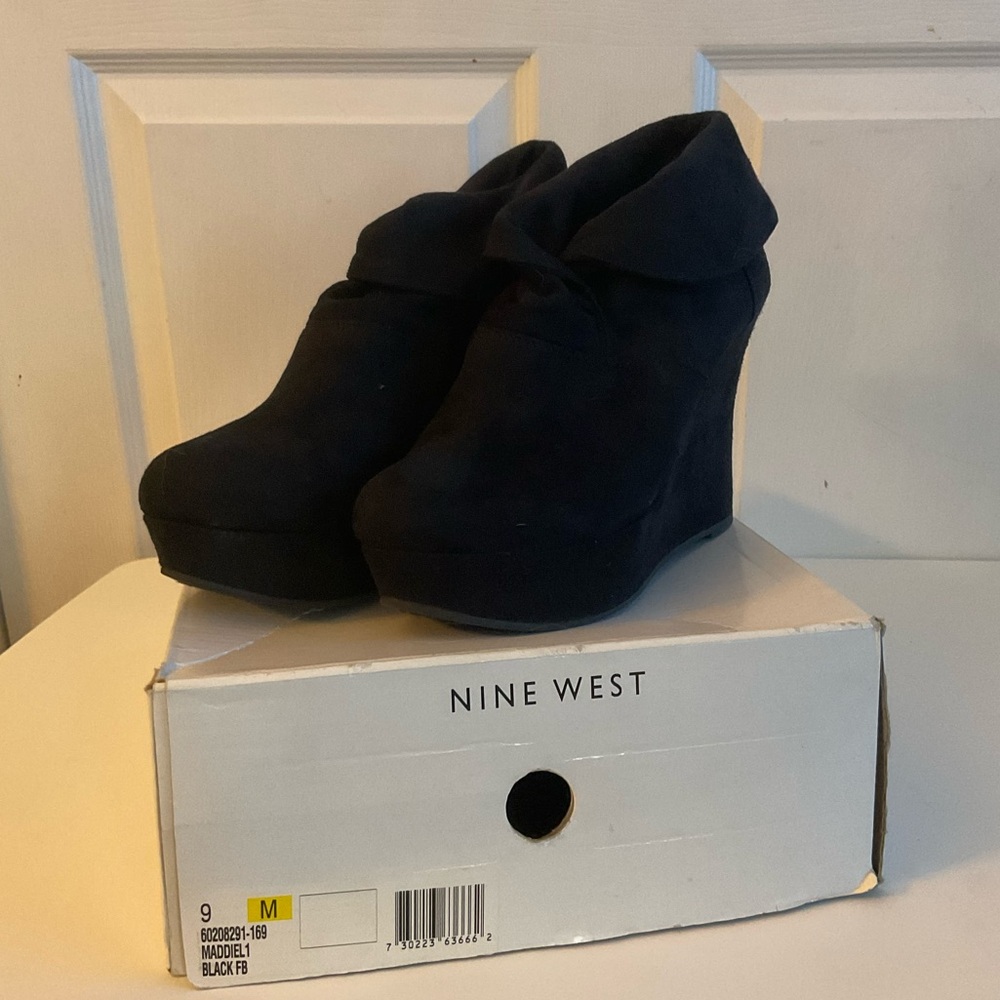 Nine West black Suede Booties